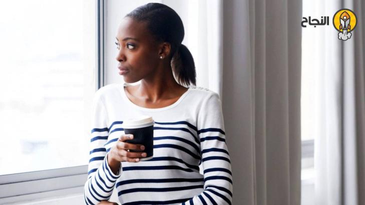 5 علامات تشير إلى أنَّك غير سعيد في حياتك وتتجاهلها في الغالب