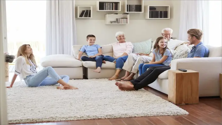 دور الحوار في بناء أسرة متماسكة وسعيدة