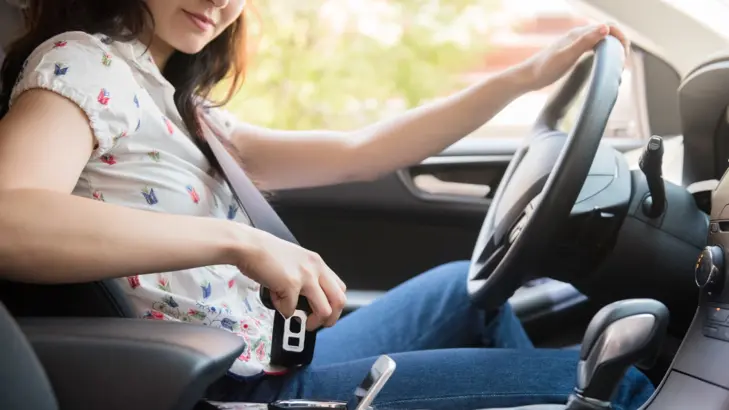 الخطأ المتعلق بحزام الأمان: أخطاء شائعة وطرائق ارتداء الحزام