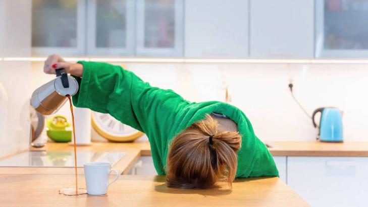 5 علامات تدلُّ على الحرمان من النوم وكيفية العلاج