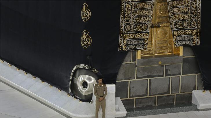 قصة الحجر الأسود