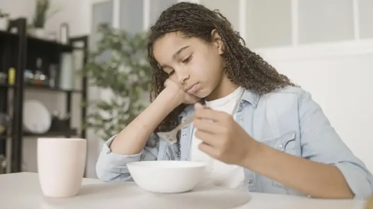 التقلُّبات المزاجية عند المراهقين: أسبابها وكيفية التعامل معها