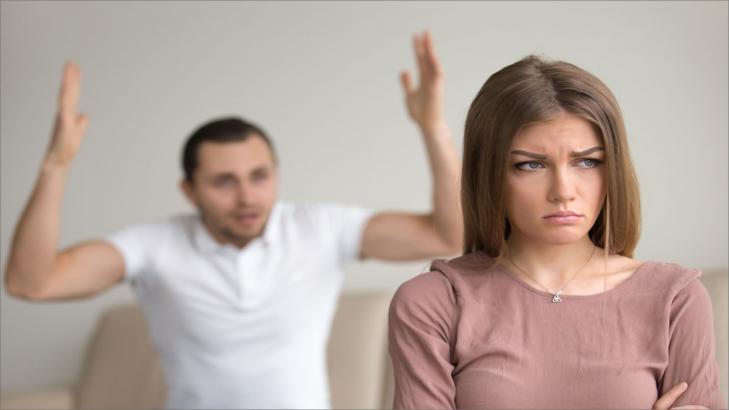 هل الغيرة صحية في العلاقة؟ بحث في سايكولوجيا الغيرة