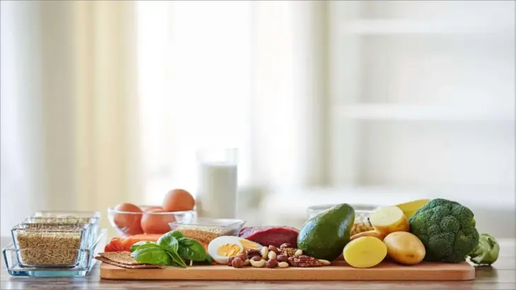 ما هي العلاقة بين النظام الغذائي وجودة النوم؟