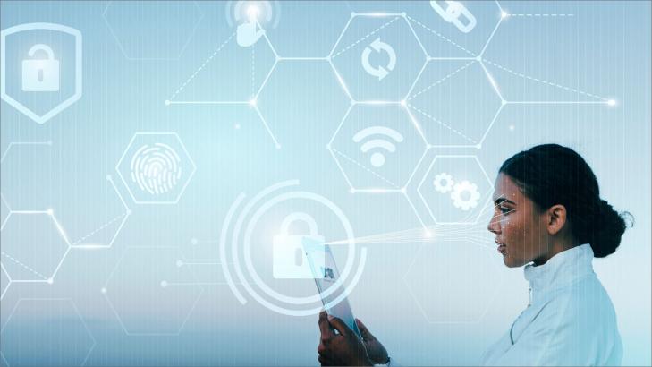 أنظمة التعرف إلى الوجوه وتطبيقاتها في مجالات الأمن والتجارة