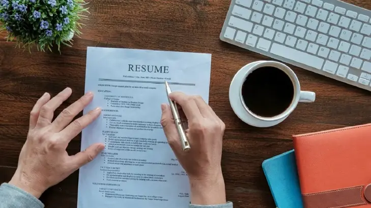 كيفية كتابة السيرة الذاتية لتناسب مجالات عمل مختلفة