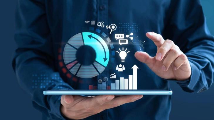 كيف تتأقلم مع التحوُّل الرقمي في عملك؟