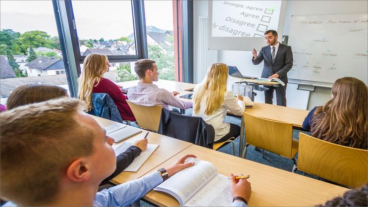 دراسة الاقتصاد في جامعات ألمانيا: الشروط والمنح والرواتب