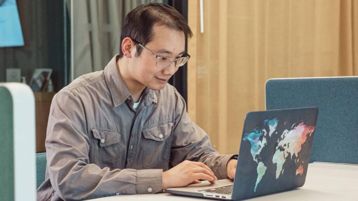 11 طريقة لتنمية الجانب الروحي الإبداعي مع الحفاظ على الوظيفة الأساسية