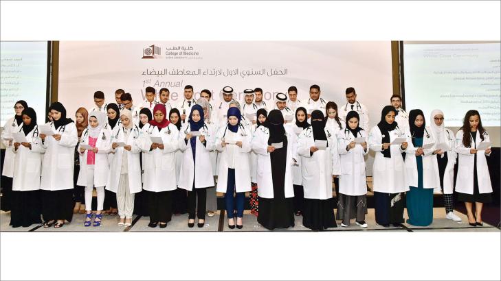 أفضل الجامعات لدراسة الطب في الكويت التخصصات والرواتب