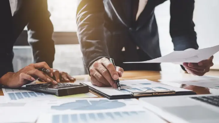 التدقيق الداخلي في الشركات والمنظمات: مفهومه وأهدافه وأنواعه