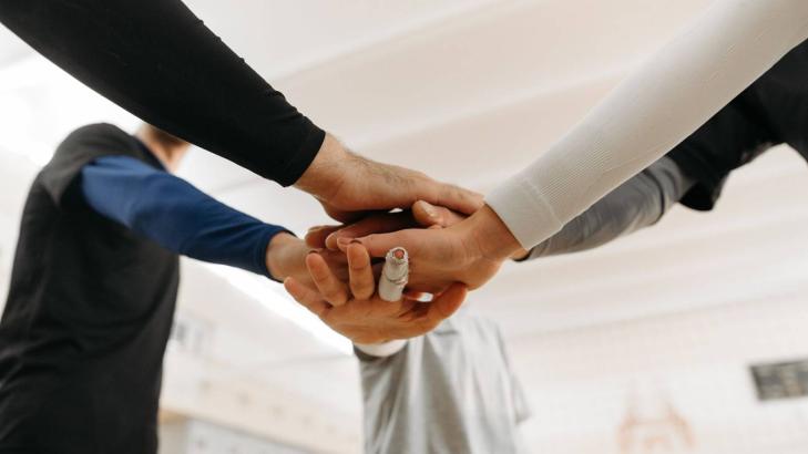 4 مراحل لبناء فريق يتقبل الاختلافات الشخصية والفردية