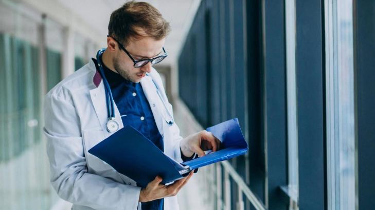 أسهل تخصُّصات الطب بالترتيب