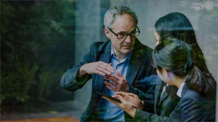 فوائد استشارة الآخرين وأهمية الشورى في الإسلام