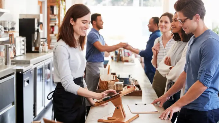 خطة اتصال واحد يومياً لتوسيع قاعدة العملاء (B2B) خلال 90 يوماً