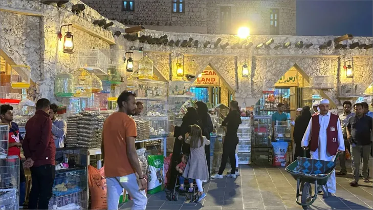 من الحرف اليدوية إلى التوابل: كنوز سوق واقف بانتظارك