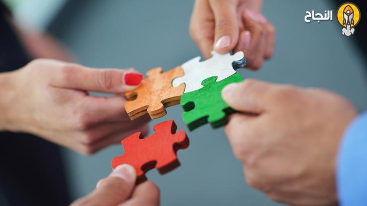 فوائد التعاون على الفرد والمجتمع: كيف يساهم التعاون في بناء مجتمعات أقوى؟