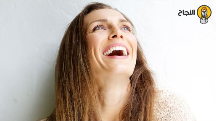 الانزعاج الكامن في الشعور بالسعادة