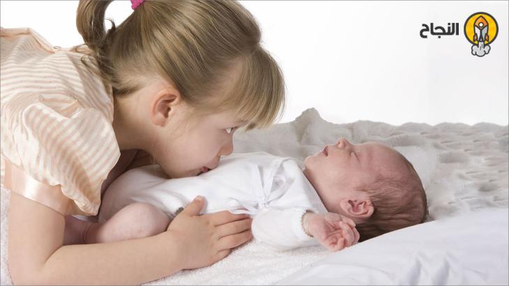 الغيرة من المولود الثاني: أسبابها وطرق التعامل معها